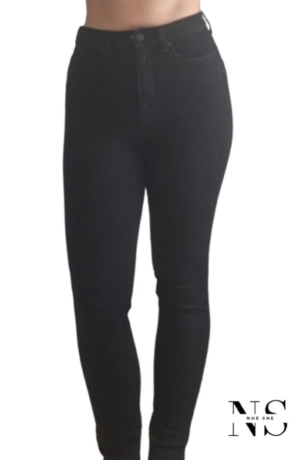 Uniqlo Black Skinny High Rise Jean
