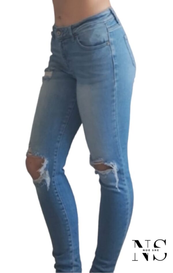 Kancan Ripped Skinny Low Rise Jean - Image 2