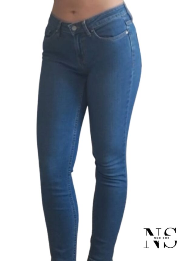 Calvin Klein Light Skinny Mid Rise Jean