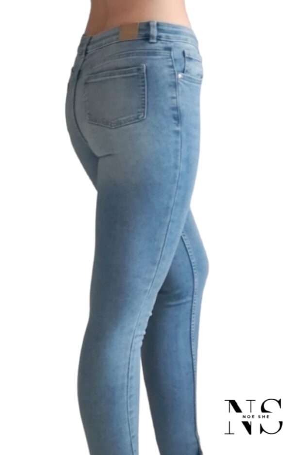 Target Light Skinny Low Rise Jeans - Image 3