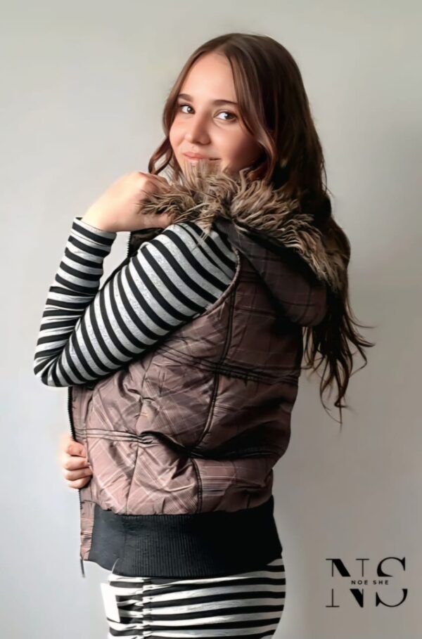 Clockhouse Sleeveless - Image 2