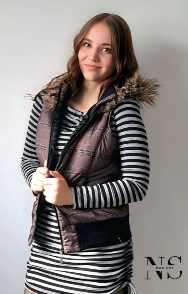 Clockhouse Sleeveless - Image 4
