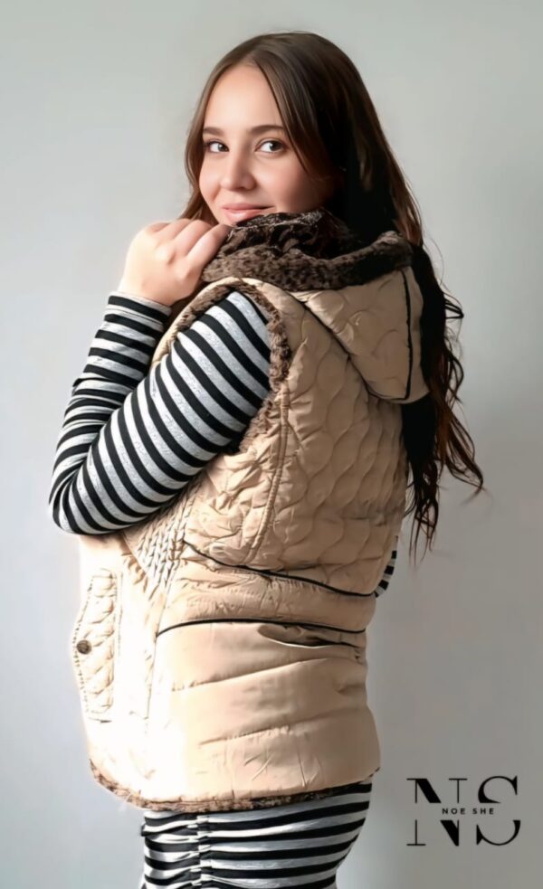 Urban Reversible Sleeveless - Image 2