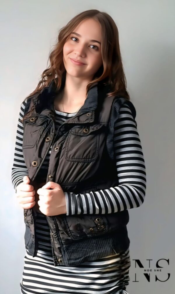 H Layo Sleeveless - Image 2