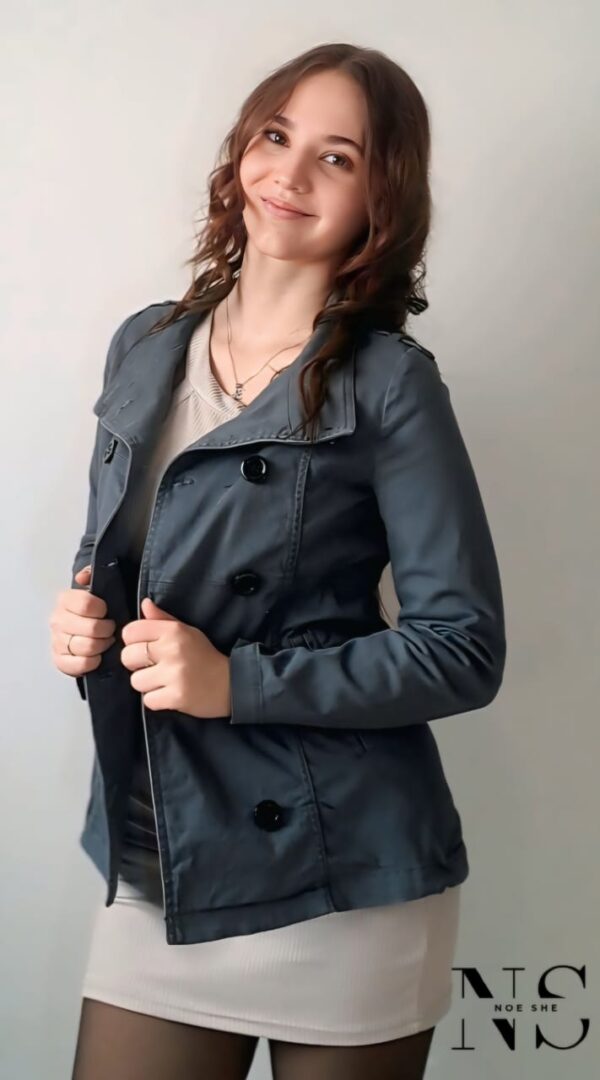 H & M Ladies Jacket - Image 2