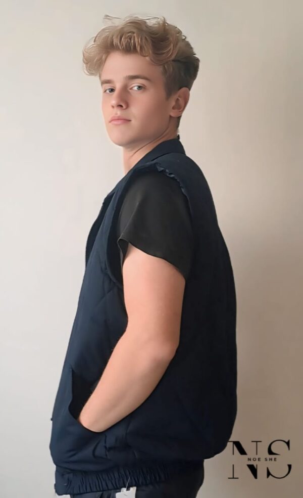 Prosur Navy Sleeveless - Image 3