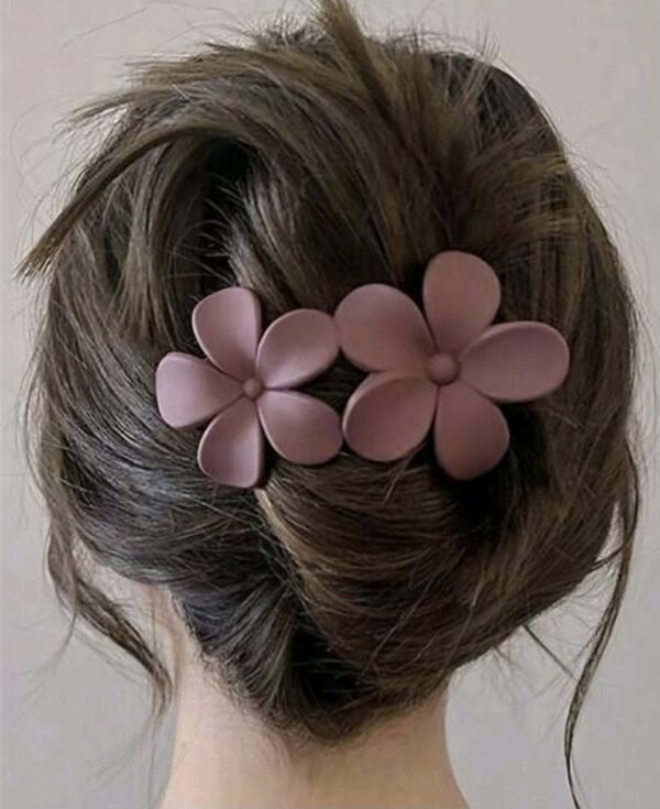Flower Hairclip - Image 4