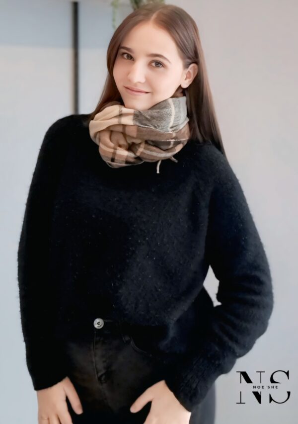 Retro Plaid Scarf - Image 3