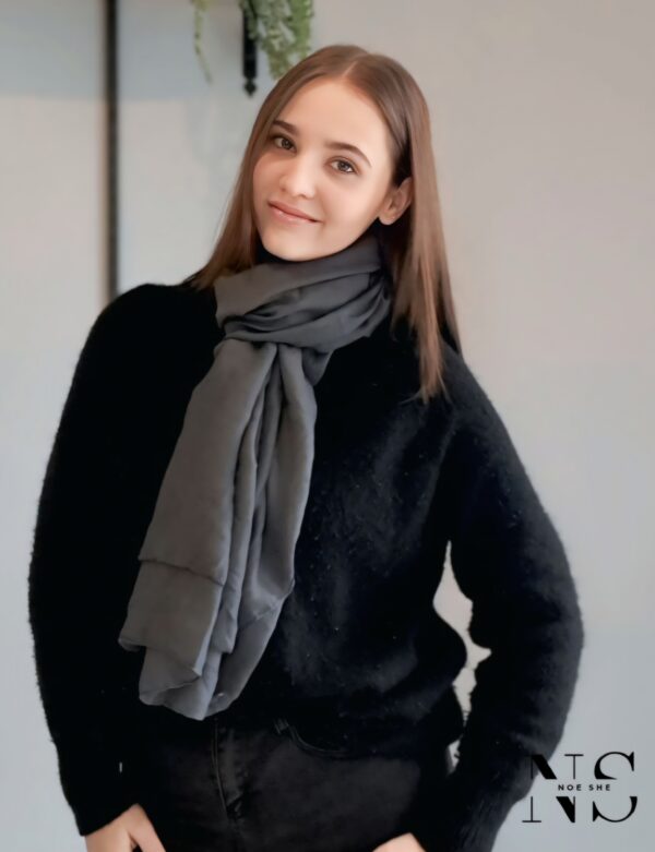 Simple Scarf Grey - Image 4