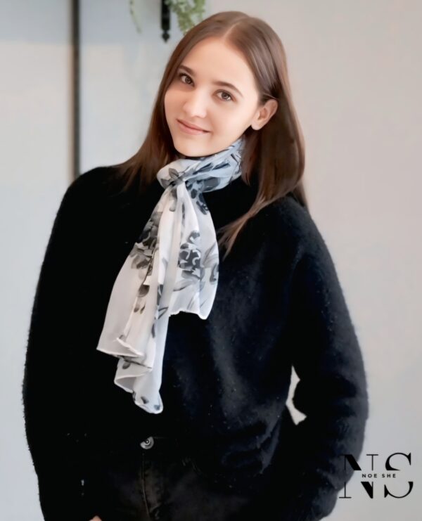 White Rose Print Scarf - Image 4