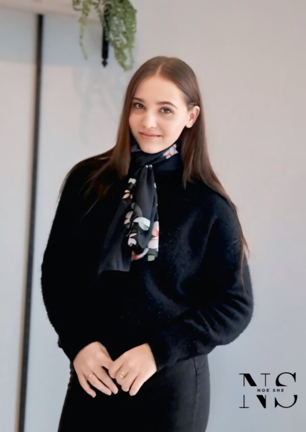 Black Magnolia Print Scarf - Image 3